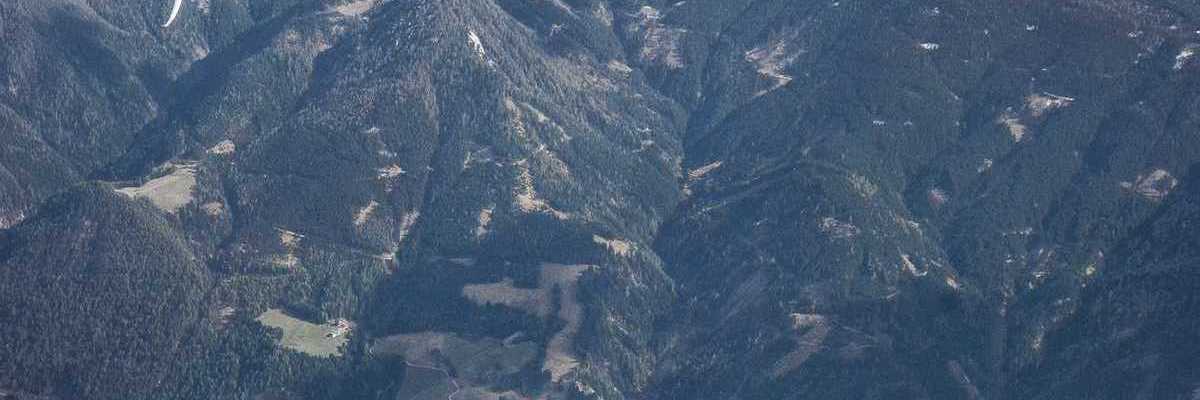 Flugwegposition um 13:50:52: Aufgenommen in der Nähe von Gemeinde Untertilliach, Österreich in 3332 Meter